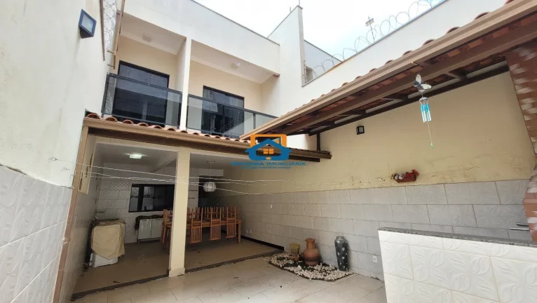 Foto do imóvel Já imaginou em morar em um imóvel lindo, casa duplex, espaçosa, acabamento diferenciado, em uma excelente localização no bairro Residencial Bethânia. em Rua: 09
