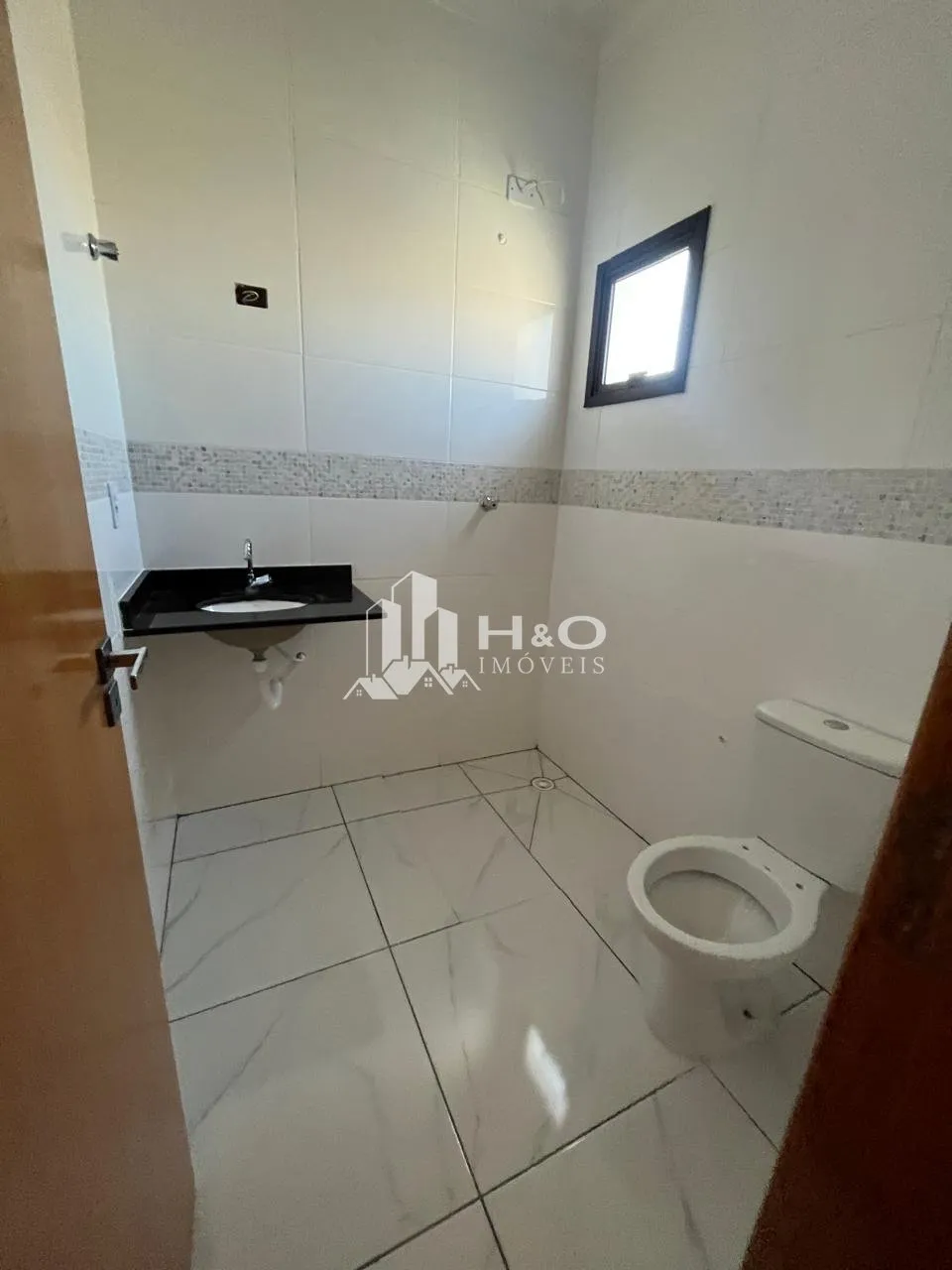 Imagem Sobrado Frontal à Venda - Vila Talarico - 2 Suítes confortáveis !