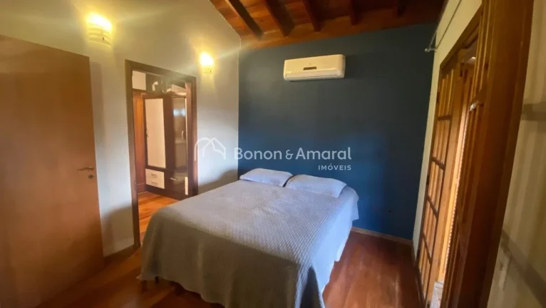 Imagem Essa casa fica no San Conrado, em Sousas, onde o sol nasce, o céu parece mais azul e a natureza faz...