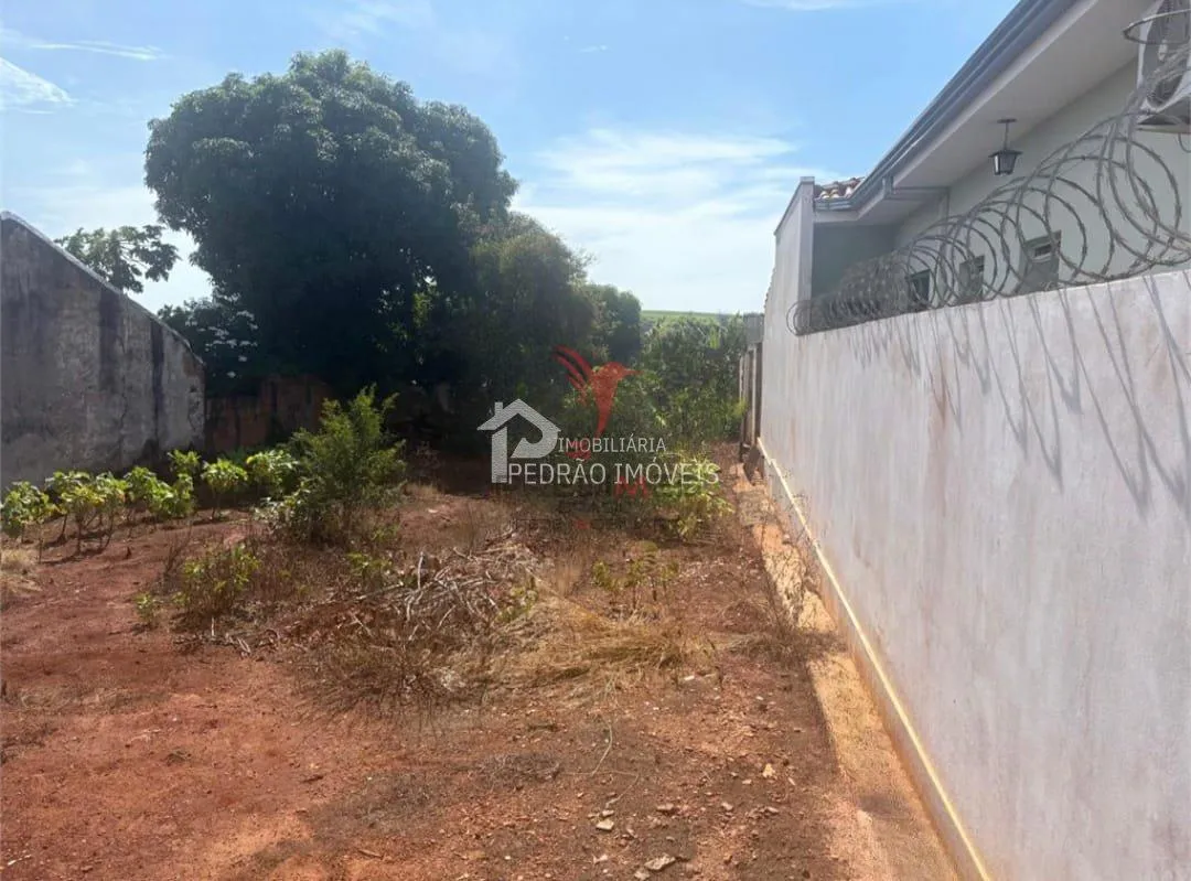 Imagem Lote/Terreno de 496m² no bairro Vila Mamedina, em Lençóis Paulista