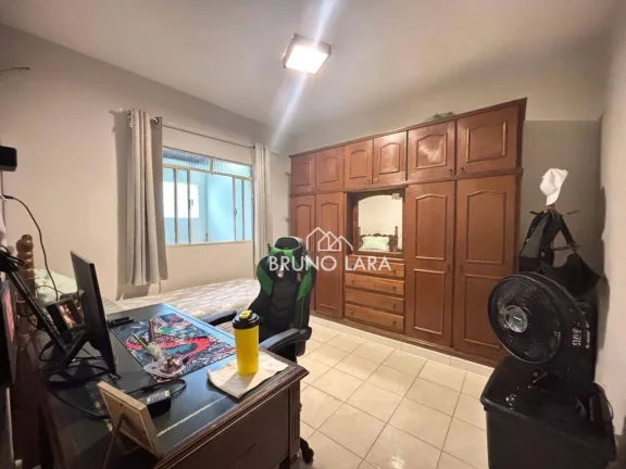 Imagem Casa com ponto comercial à venda no bairro Jardim das Roseiras - Igarapé/MG.