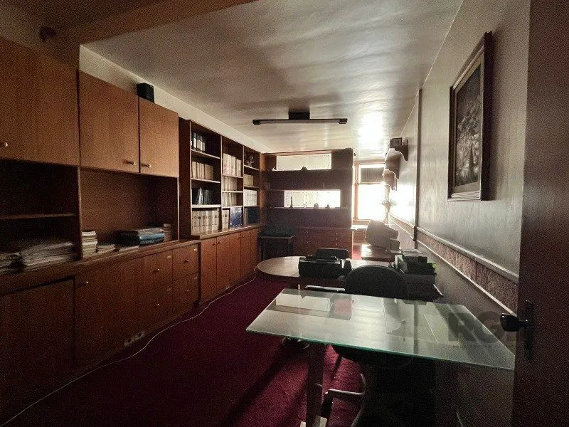 Imagem Conjunto/Sala para Venda - 37.47m², 0 dormitórios, Petrópolis