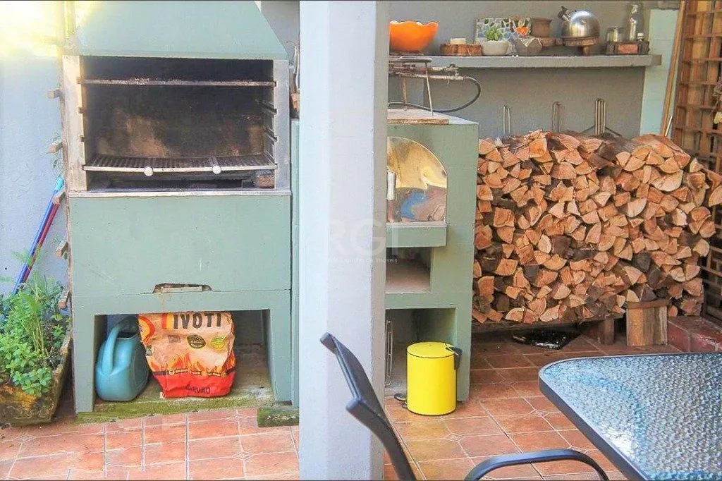 Imagem Casa para Venda - 160m², 3 dormitórios, sendo 1 suite, 2 vagas - Teresópolis