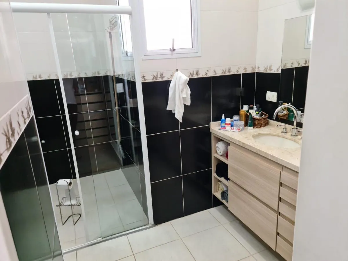 Imagem Casa em Condomínio para Locação em Jandira / SP no bairro Parque Nova Jandira