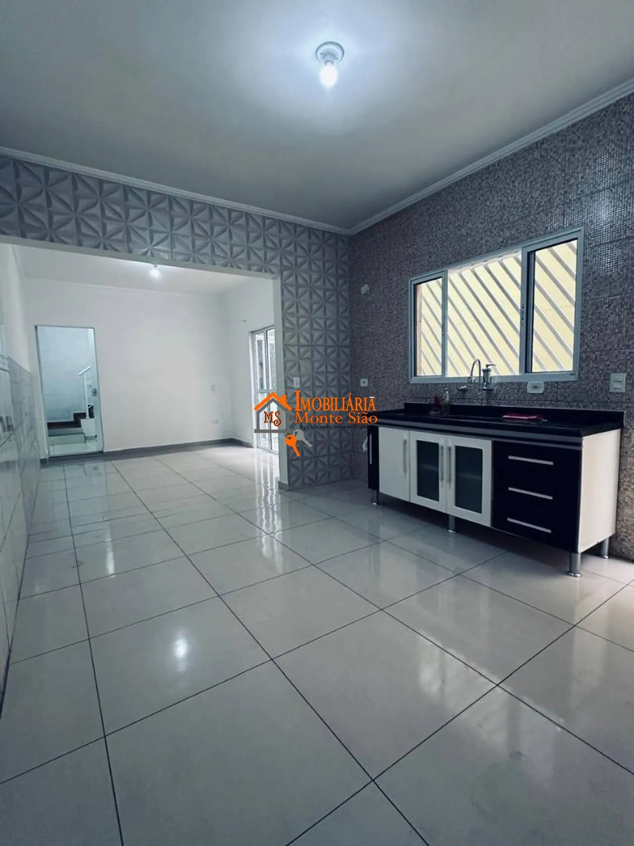 Imagem Sobrado para Locação Comercial ou Residencial - 4 Quartos e 2 Vagas
