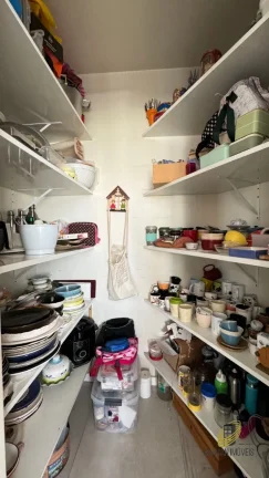 Imagem Apartamento de luxo na Vila Suzana, São Paulo-SP, com 4 suítes, 4 quartos, 3 vagas e 300m² de área. Venha conhecer!