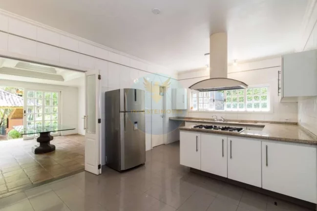Imagem Casa em Condomínio a Venda no bairro Granja Viana - Cotia, SP