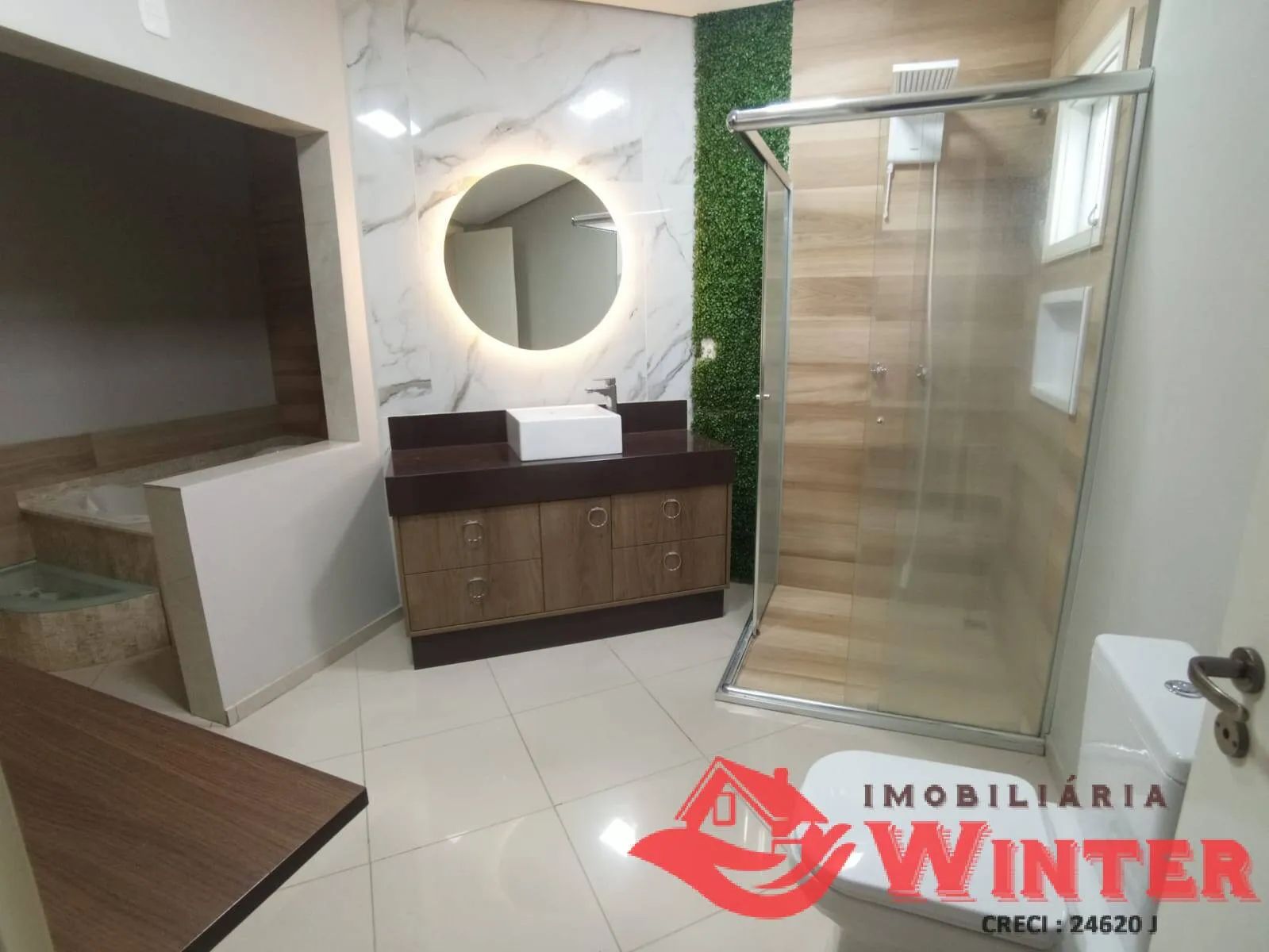 Imagem Cobertura com 4 dormítorios e 2 box de garagem!