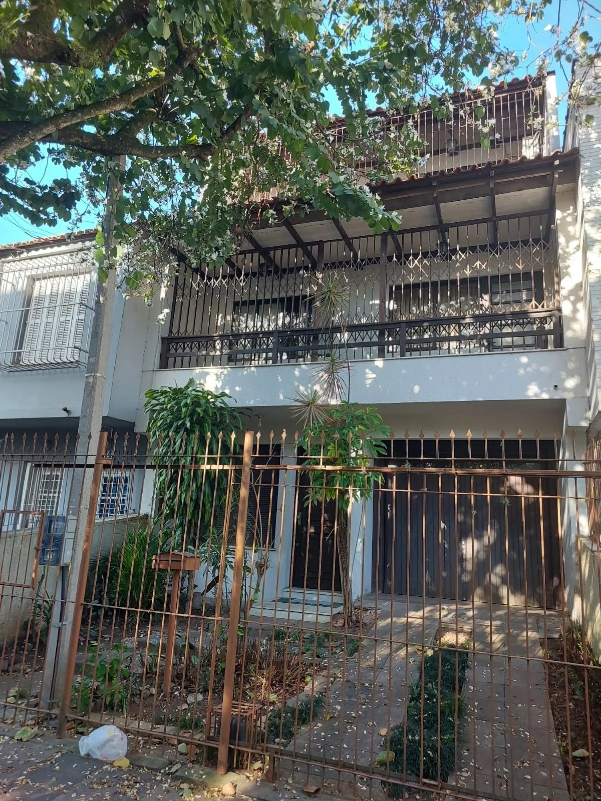 Imagem Casa a venda com 5 dormitórios no bairro Rio Branco.