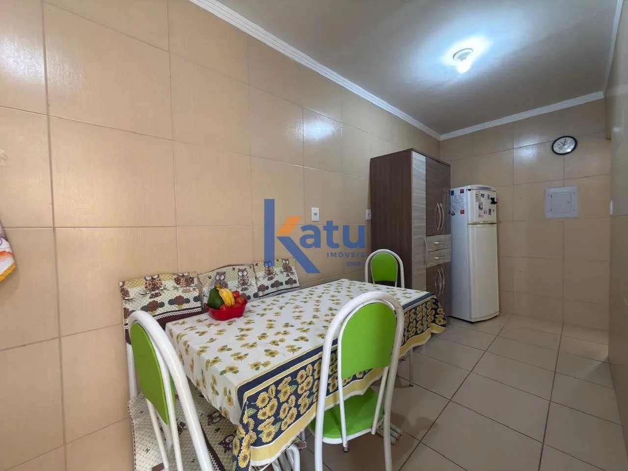 Imagem CASA PARA VENDA NO BAIRRO ELOY CHAVES EM JUNDIAÍ/SP

O imóvel possui 01 sala de estar equipada com...