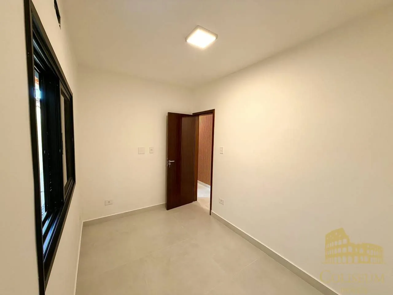 Imagem Linda Casa 3 Dorms c/1 Suíte, 2 Vagas, Churrasqueira , Cida Ocian