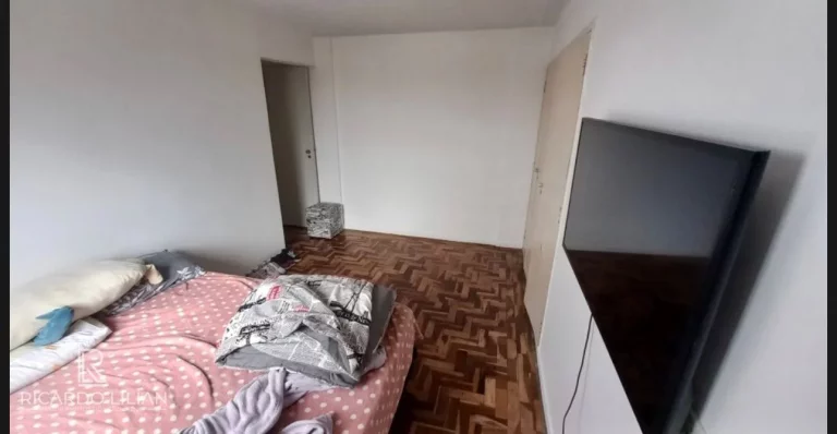 Imagem Apartamento com dois dormitorios sendo uma suite, uma vaga de garagem . AS VENDA!!!