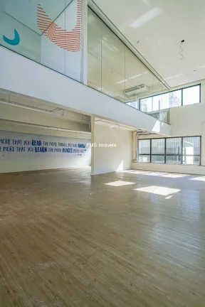 Imagem Imponente Edifício Comercial em Perdizes, São Paulo: 11 Banheiros, 17 Vagas de Garagem, 1.067m² - Venda ou Locação!