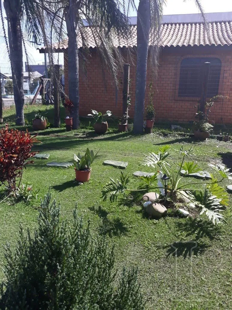 Imagem Casa para Venda - 114m², 2 dormitórios, sendo 1 suites, 2 vagas - Zona Nova