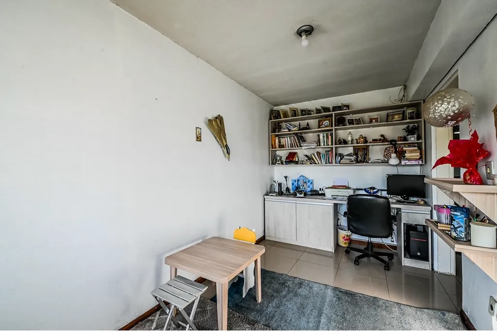 Imagem Casa de Condomínio em Santa Tereza