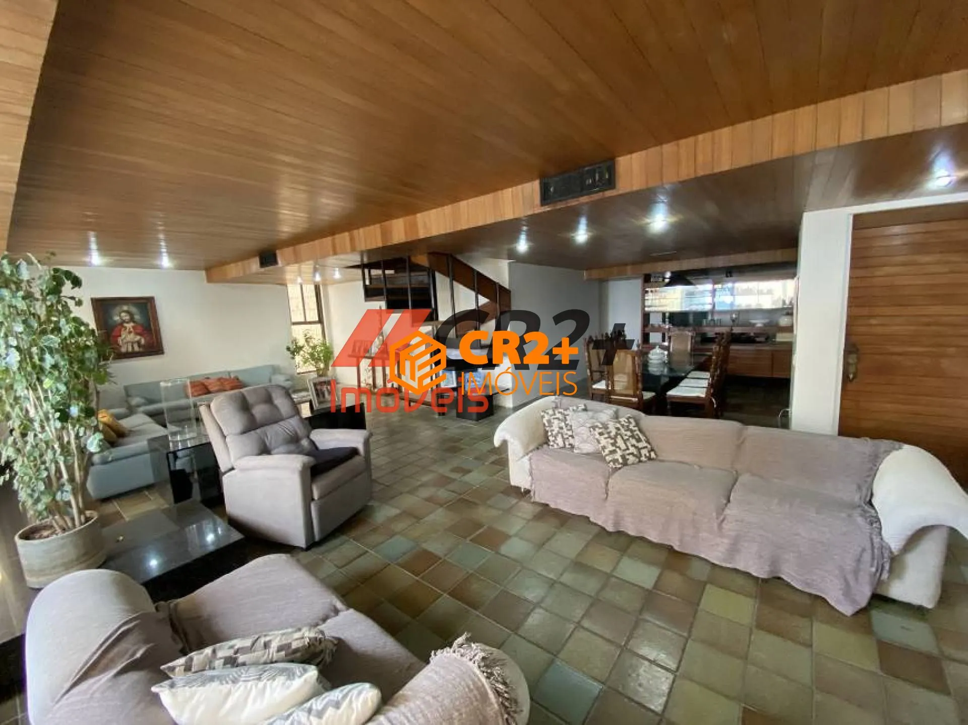 Imagem Cobertura à Venda com 06 quartos, 03 suítes em Boa Viagem com 345M².