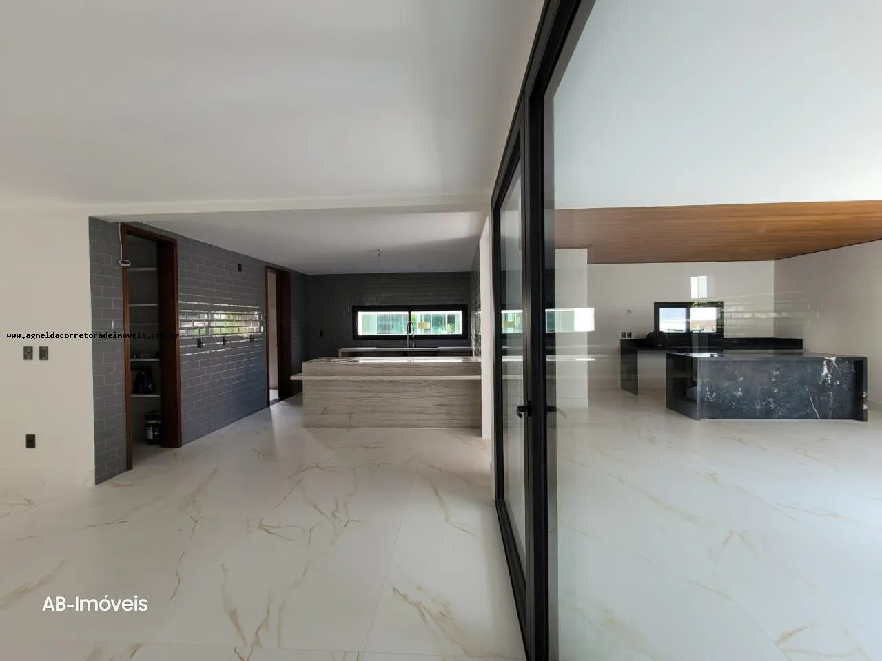 Imagem Casa em Condomínio para Venda em Natal, PONTA NEGRA, 5 dormitórios, 5 suítes, 6 banheiros, 5 vagas