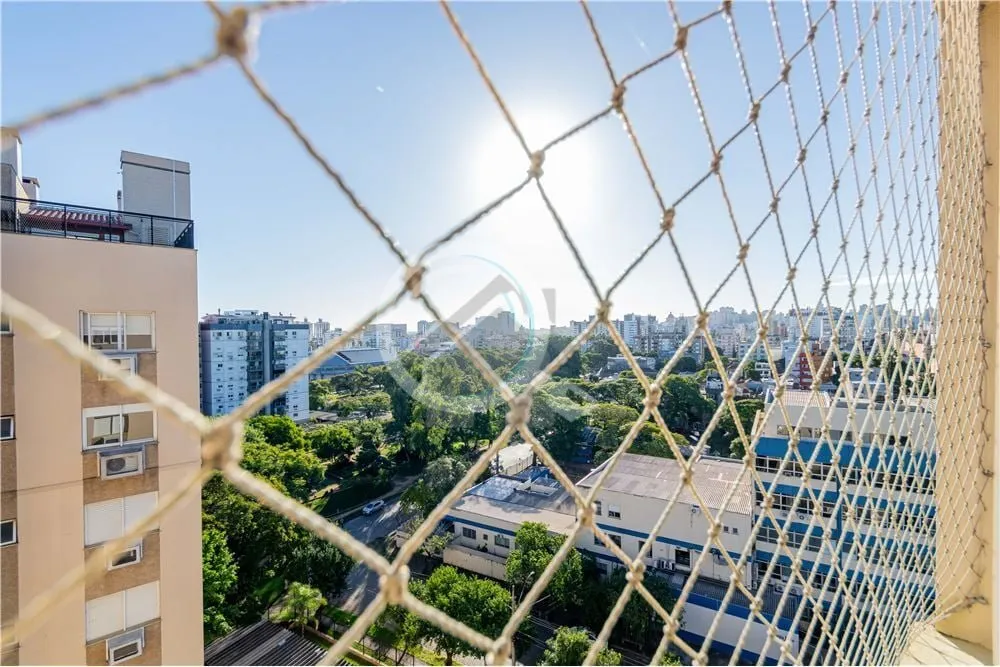 Imagem Descubra Seu Refúgio Urbano Perfeito! Imagine viver em uma cobertura que combina conforto, espaço ...