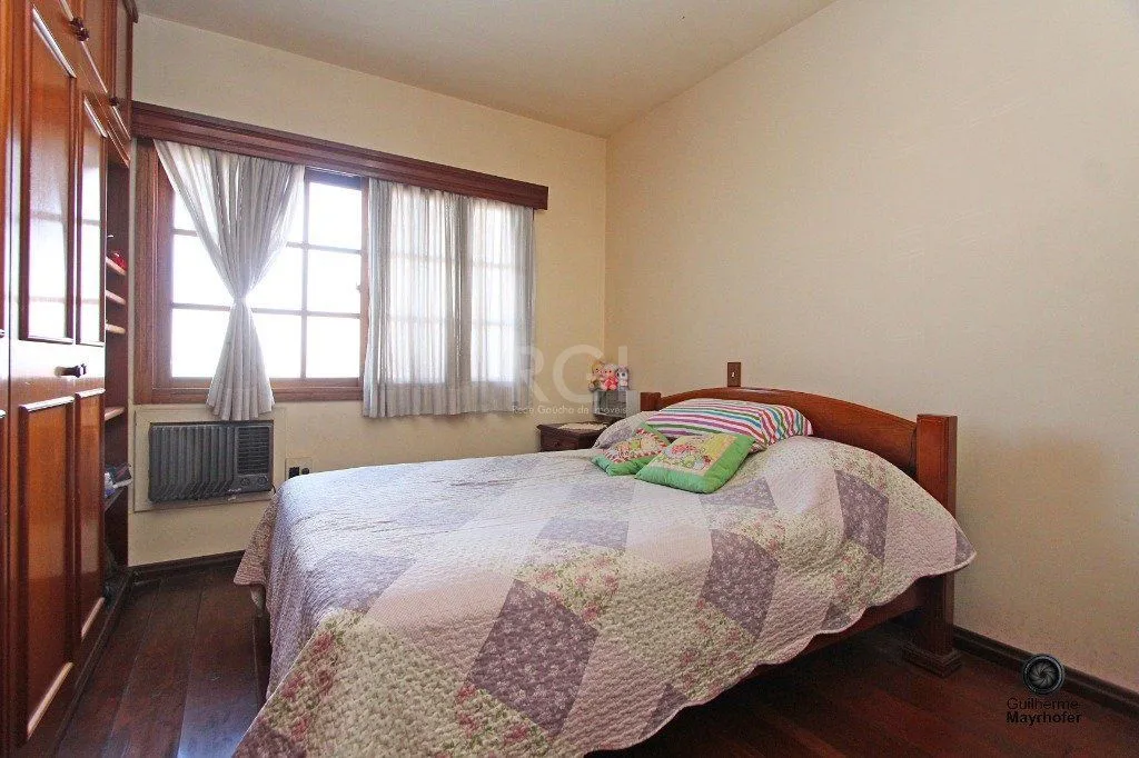 Imagem Casa para Venda - 180m², 3 dormitórios, sendo 1 suites, 3 vagas - Parque dos Maias