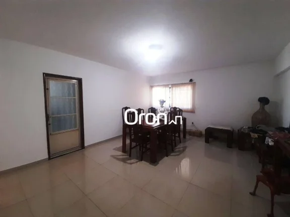 Imagem Sobrado com 3 dormitórios à venda, 270 m² por R$ 1.410.000,00 - Jardim América - Goiânia/GO