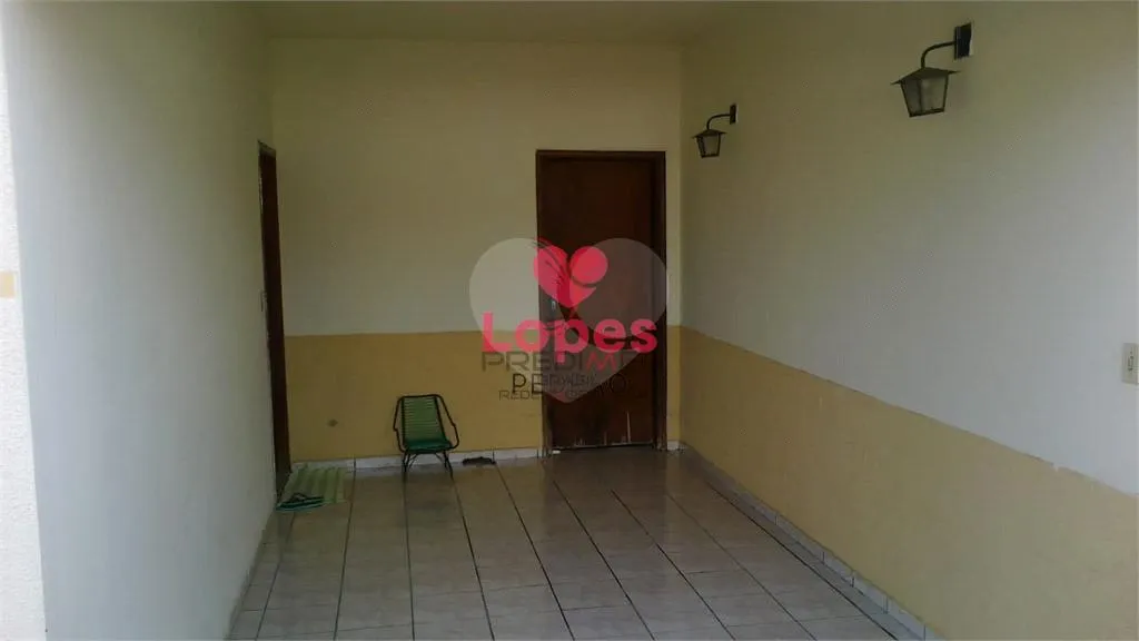 Imagem Casa de 3 quartos, 162m² no bairro Centro, em Itatinga