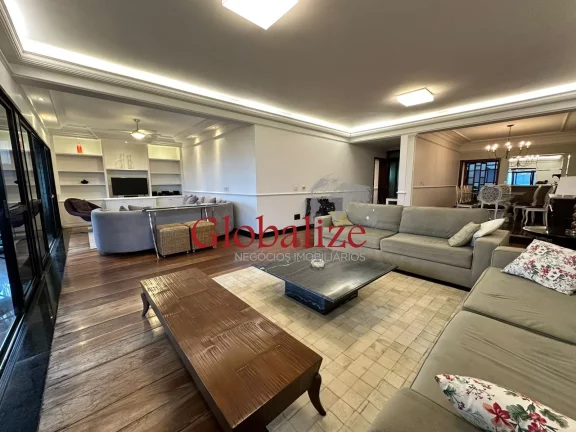 Foto do imóvel Apartamento à venda com 252m², 3 suítes, frente mar com sacadas por R$3.000.000,00 no Gonzaga em Santos