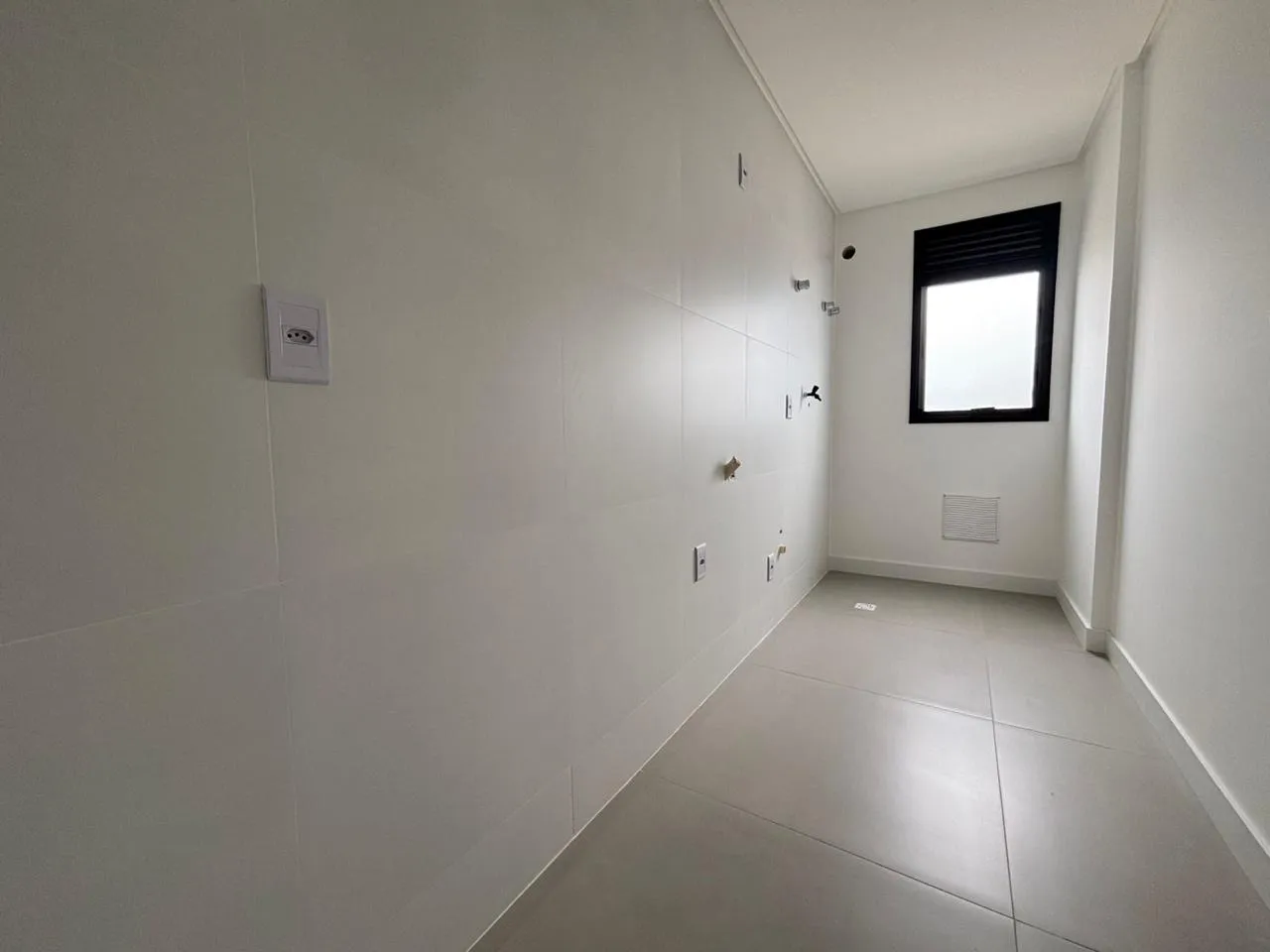 Imagem Apartamento com vista para o mar à venda com 144.65m2 por R$ 2.200.000,00