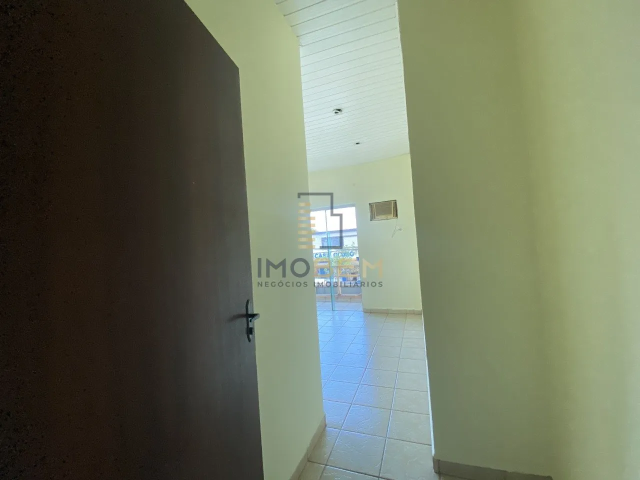 Imagem Excelente espaço de coworking disponível para alugar no Setor Comercial de Sinop. 

Com uma área ...