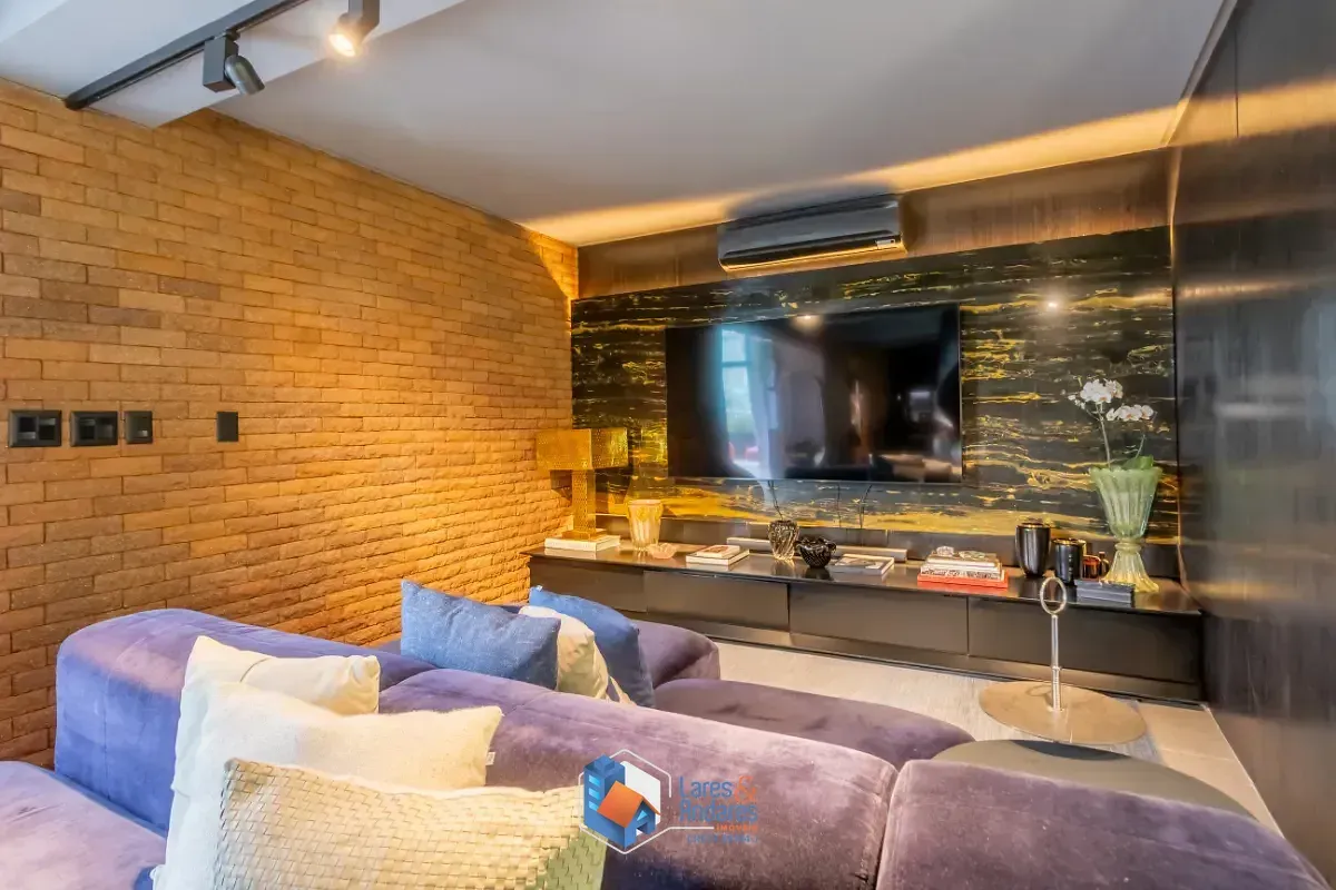 Imagem Duplex para venda em Cerqueira César com 2 quartos, sendo 2 suítes, 197m²