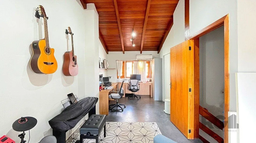 Imagem Sobrado para Venda - 218m², 4 dormitórios, sendo 3 suites, 2 vagas - Ipanema