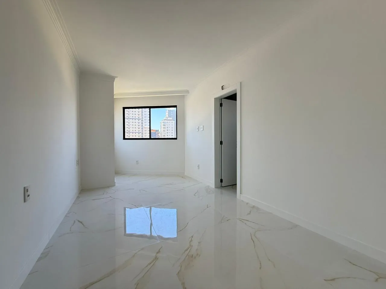 Imagem Apartamento com vista para o mar à venda com 163.1m2 por R$ 5.450.000,00