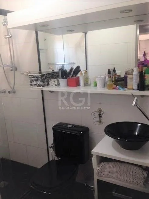 Imagem Casa para Venda - 130m², 3 dormitórios, sendo 2 suites, 6 vagas - Nonoai