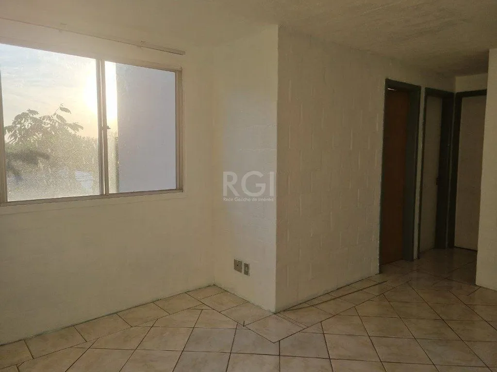 Imagem Casa frente, 81,50m2 e 2 apartamento nos fundos térreo e segundo andar.