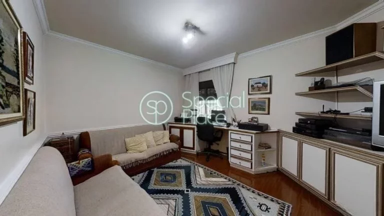 Imagem Ótimo apartamento à venda no Campo Belo - Área: 273m² - Living amplo para vários ambientes, com...