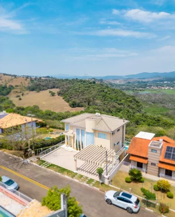 Foto do imóvel Casa de Condomínio, 3 Quartos e 5 banheiros à Venda, 176 m²