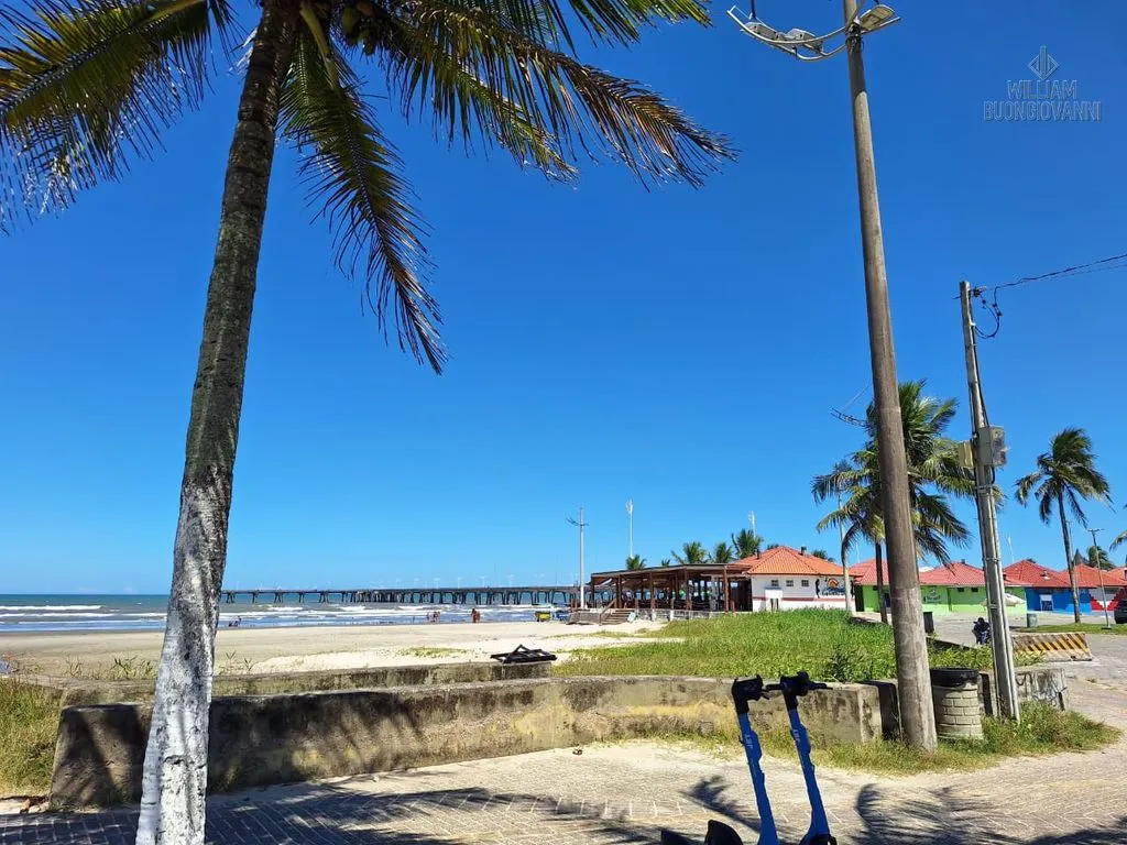 Imagem Casa térrea 2 dormitórios sendo 1 suíte em Mongaguá