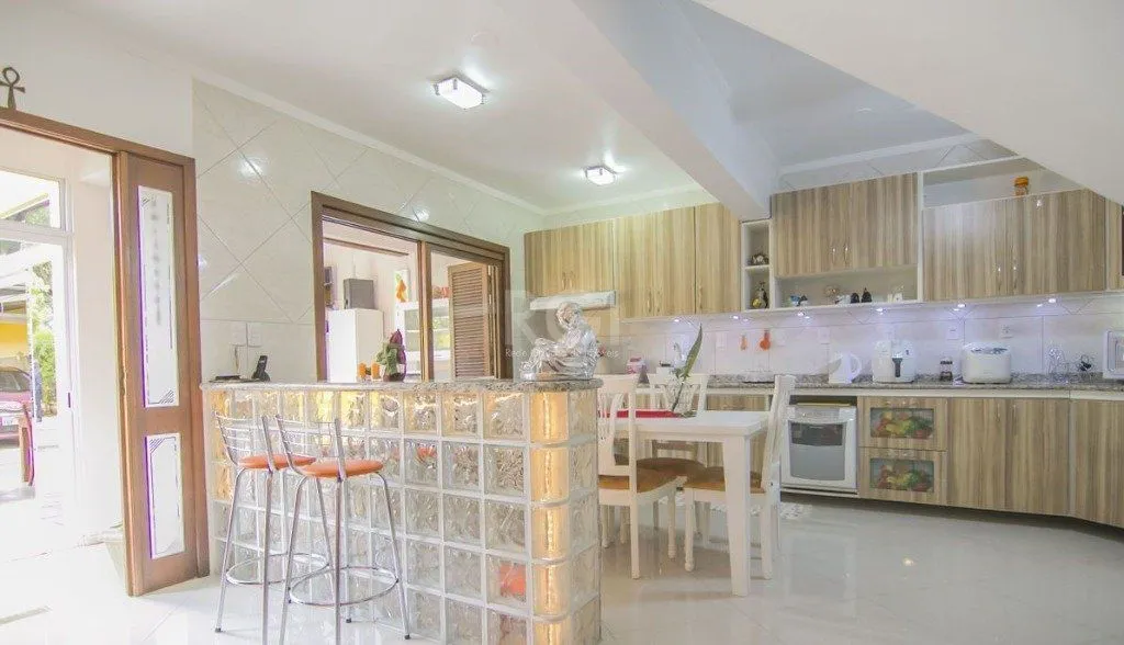 Imagem Casa para Venda - 252m², 3 dormitórios, sendo 1 suites, 3 vagas - Parque Santa Fé
