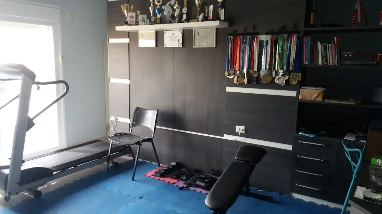 Imagem Casa de Condomínio com 4 Quartos à venda - Jardim Residencial Martinez