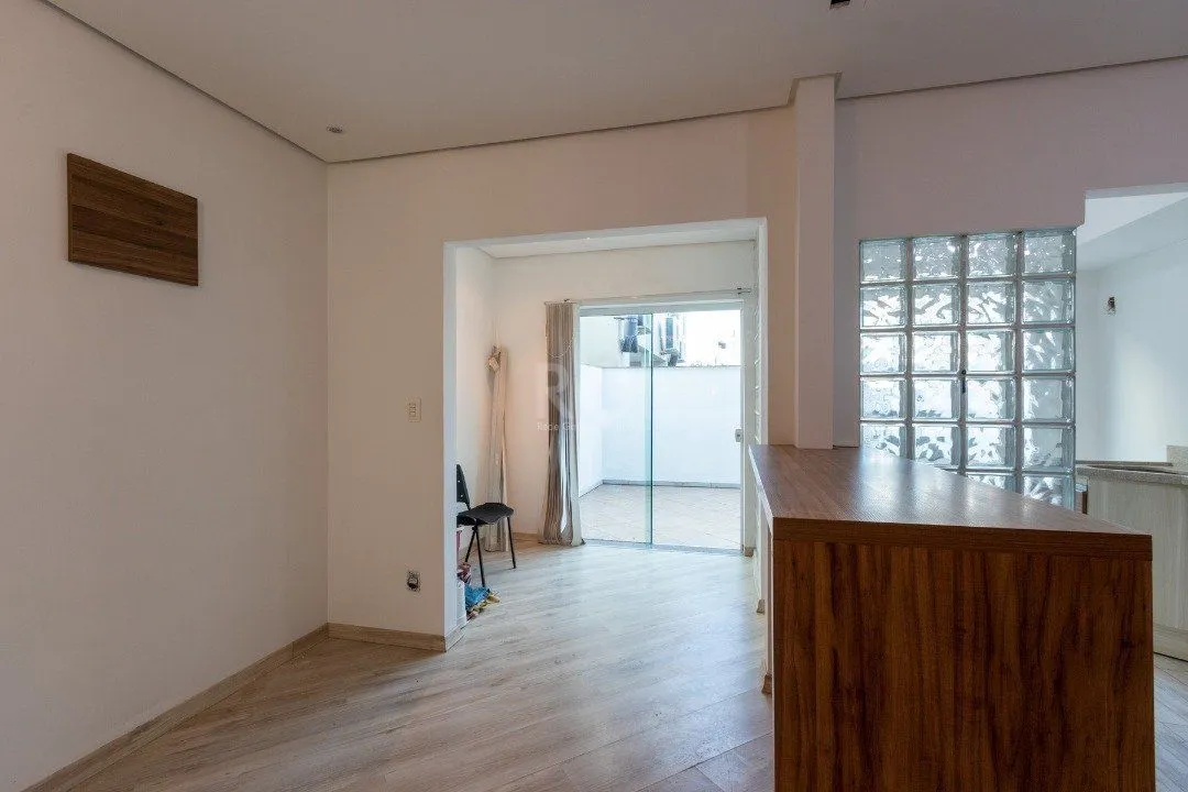 Imagem Casa para Venda - 178.4m², 3 dormitórios, sendo 1 suites, 2 vagas - Hípica