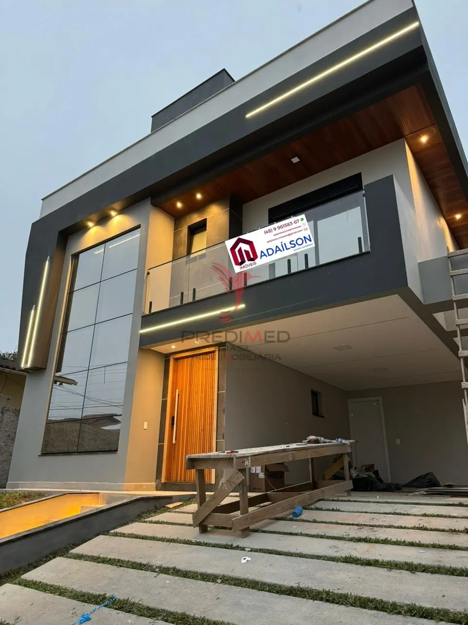 Imagem Casa à venda com 3 quartos sendo 3 suítes no Estreito/ Florianópolis, SC - Brasil