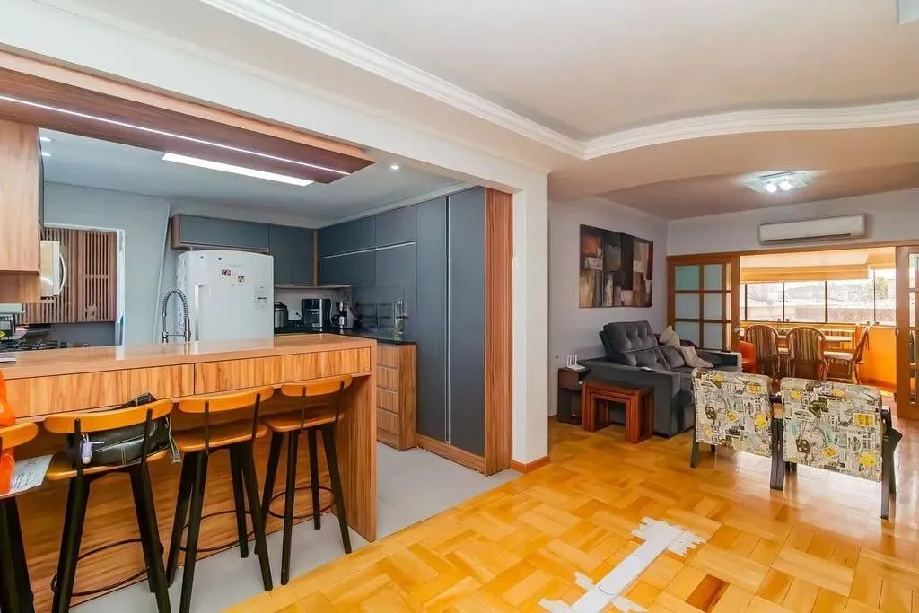 Imagem Cobertura 251m², 3 dormitórios, 2 vagas no bairro Teresópolis