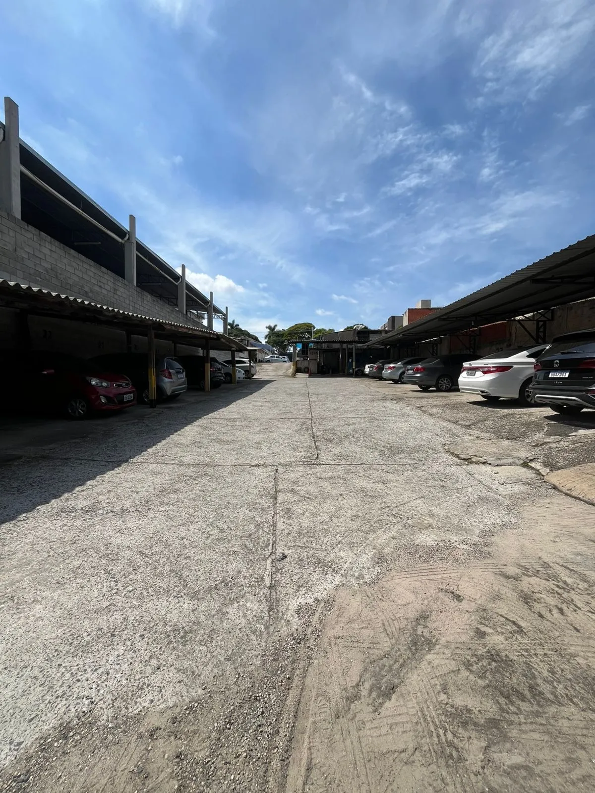 Imagem Terreno Comercial com Estacionamento e Infraestrutura Completa - Avenida São Paulo