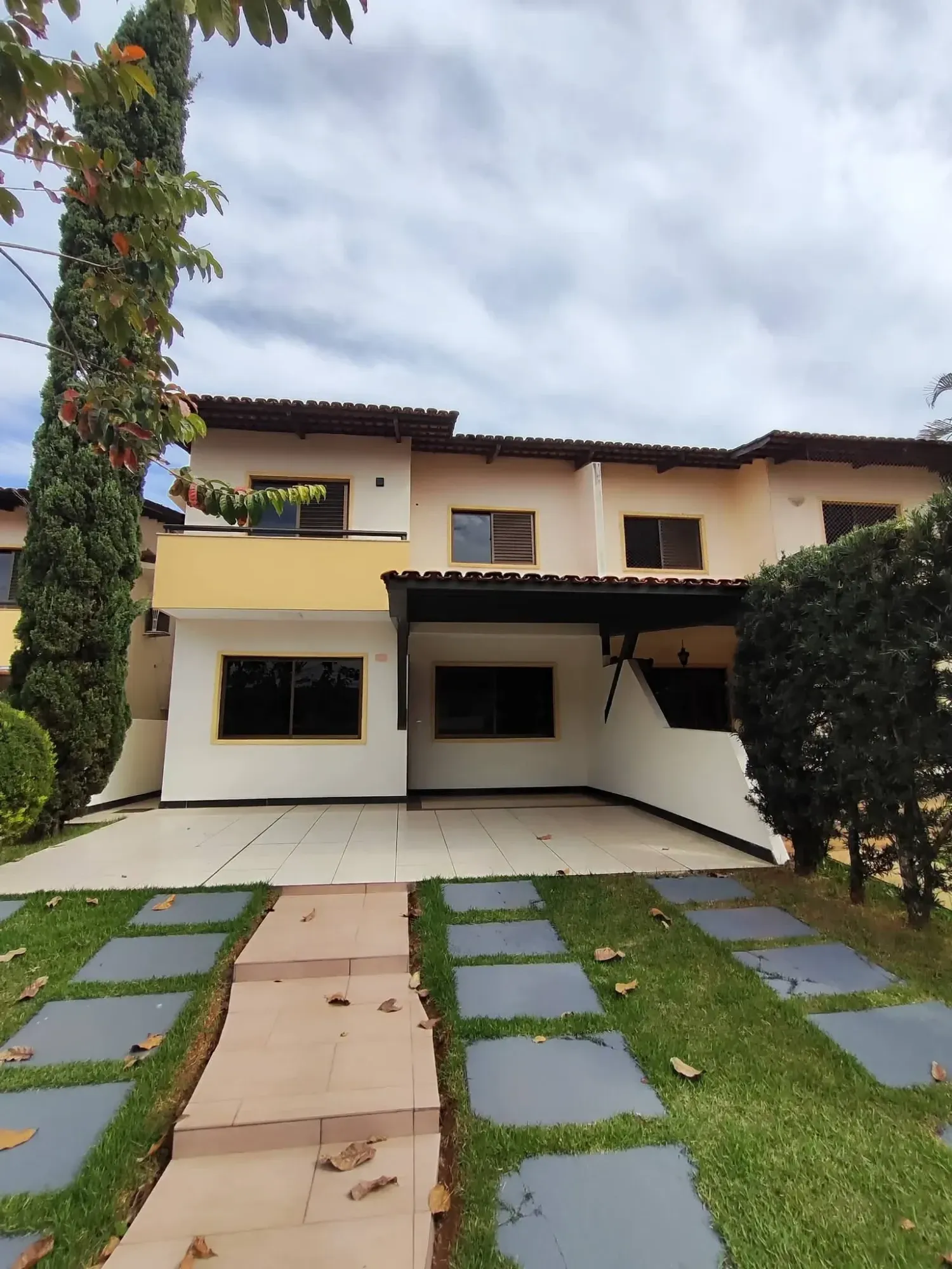 Imagem Sobrado com 3 Quartos à Venda, 150 m² em Jardim Vitória - Goiânia