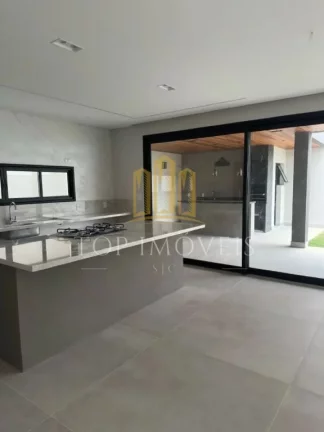 Imagem Linda Casa Localizada no Ruda com 3 suítes e 252m² de construção