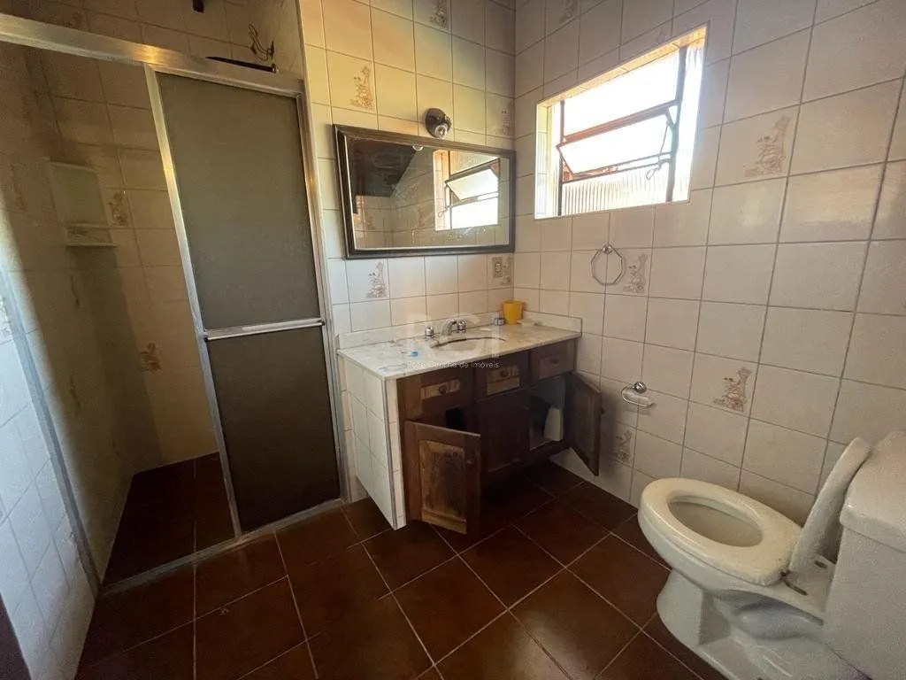 Imagem Casa para Venda - 400m², 5 dormitórios, sendo 3 suites, 4 vagas - Ipanema PORTO ALEGRE /RS