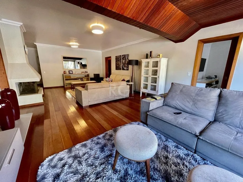 Imagem Casa para Venda - 187.9m², 4 dormitórios, 1 suite, 2 vagas - Pedra Redonda, Poa