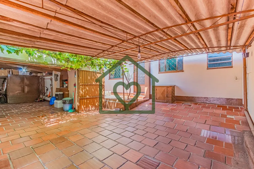 Imagem More na Mario Totta! Novidade com vista para o Rio Guaíba e pôr do sol. Lindo Jardim. 
Casa desocu...