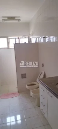 Imagem Casa Residencial / Comercial à venda com 3 dormitórios na Mercês, Uberaba