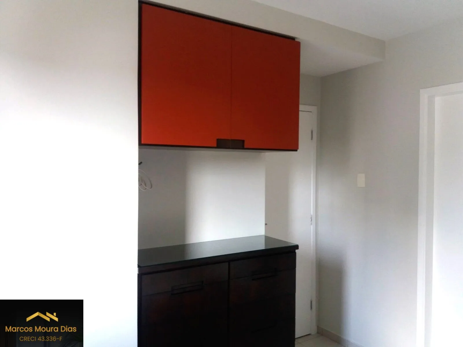Imagem Apartamento na Pompeia com 2 dormitórios (1 suíte) e 2 vagas, próximo ao Sesc Pompeia. Edifício com portaria 24h e lazer