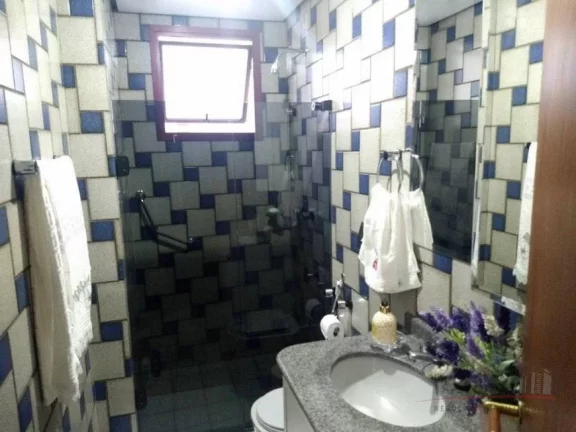 Imagem Cobertura com 4 dormitórios, sendo 1 suíte, sala de estar, água quente, ar condicionado, moveis p...